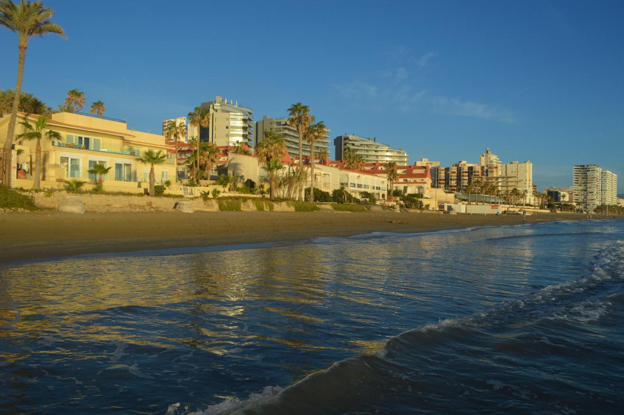 Espectacular Apartamento A Pie De Playa En Chalet Roquetes 阿利坎特 外观 照片