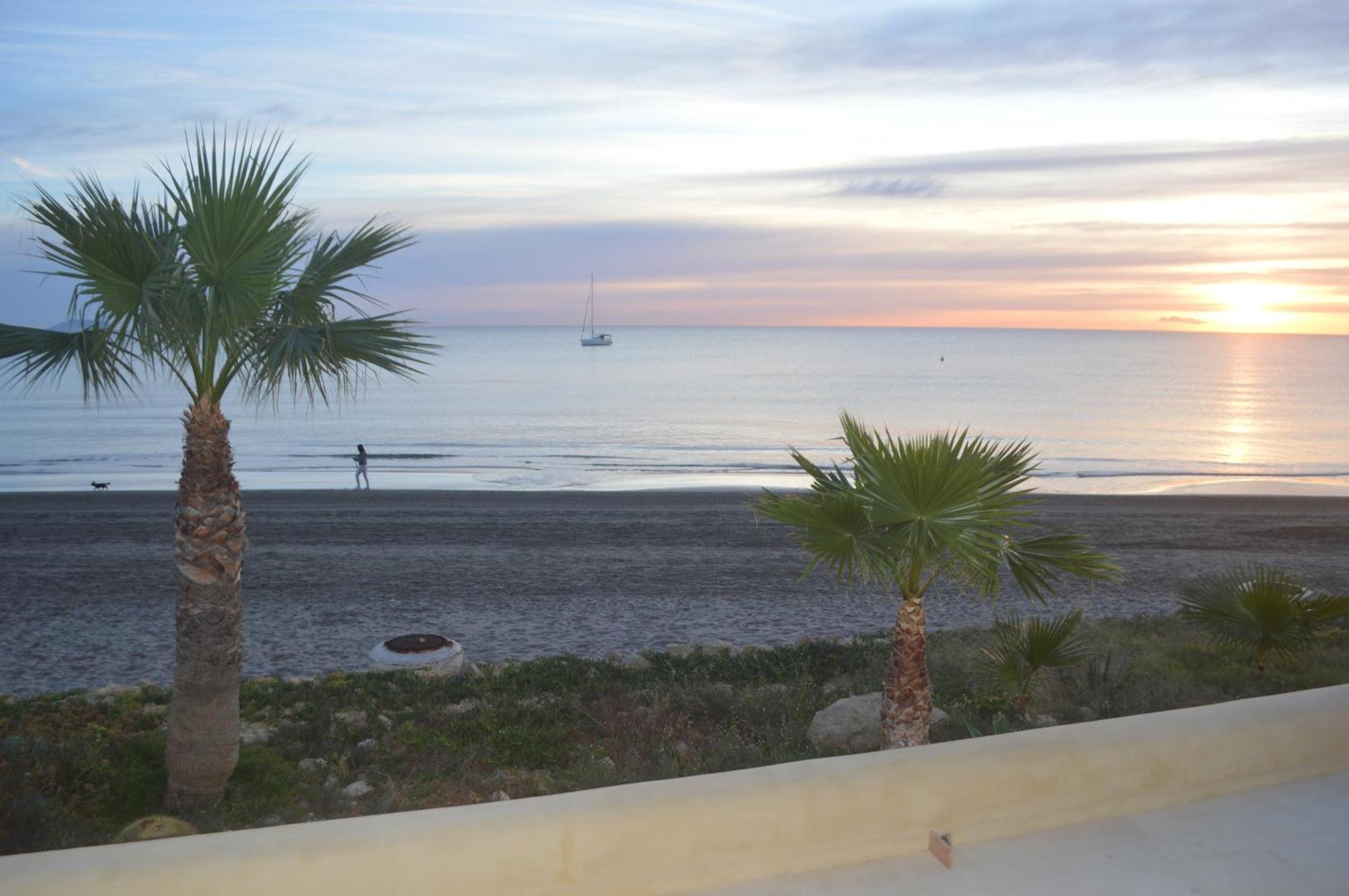 Espectacular Apartamento A Pie De Playa En Chalet Roquetes 阿利坎特 外观 照片