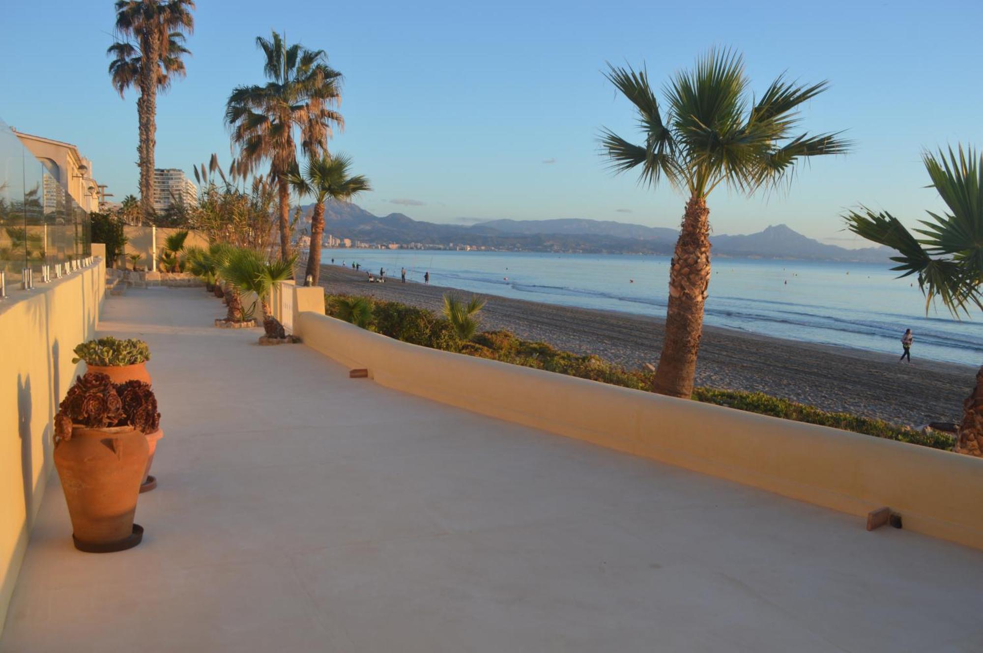 Espectacular Apartamento A Pie De Playa En Chalet Roquetes 阿利坎特 外观 照片